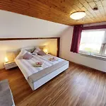 Dom wakacyjny With 3 Bedrooms Westerholt (Lower-Saxony)